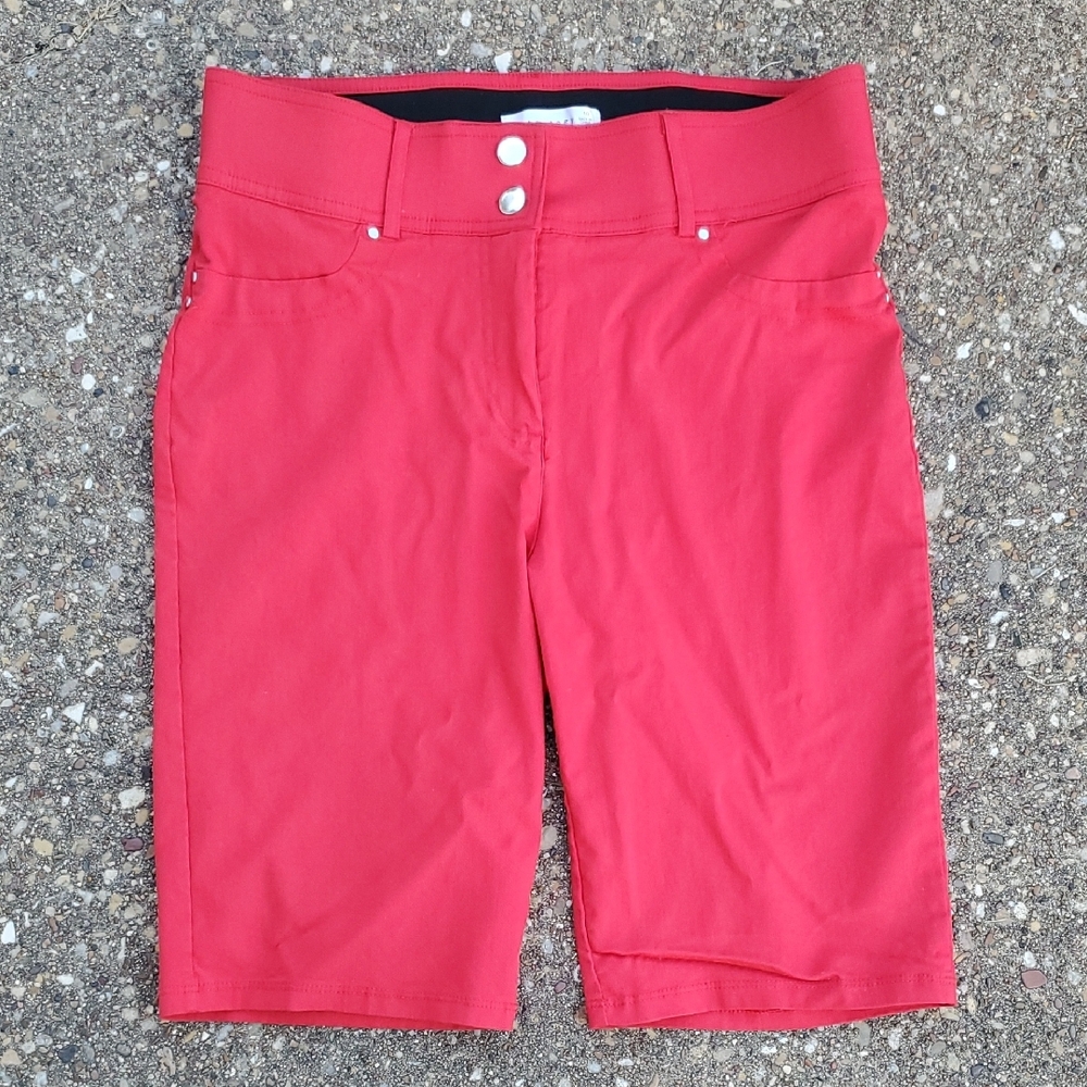 Retrology Women's Red Bermuda Shorts Slimming 10 10" Inseam